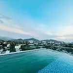 Nuevo, amoblado y las mejores vistas de amaneceres